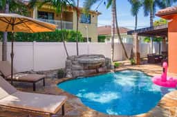 Miami Lakes Retreat: Heated Pool & Kids Play Area - Image 2