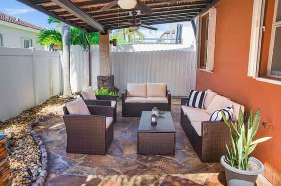 Miami Lakes Retreat: Heated Pool & Kids Play Area - Image 5