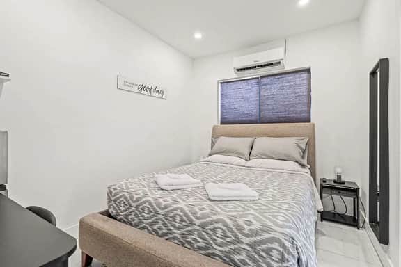 Private Entrance Room Near MIA & Downtown Miami - Image 2