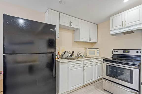 Private 2BR Miami Home Near MIA & Downtown - Image 2