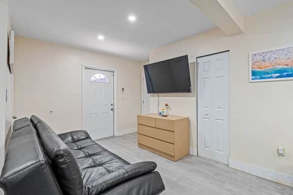 Private 2BR Miami Home Near MIA & Downtown - Image 4