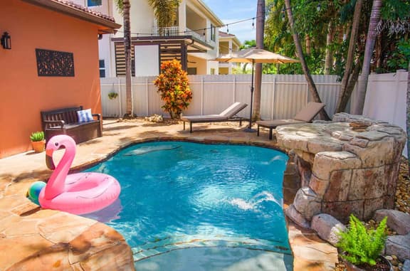 Miami Lakes Retreat: Heated Pool & Kids Play Area - Image 1